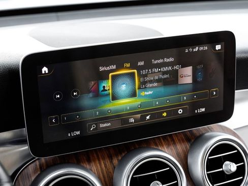 Used 2022 Mercedes-Benz GLC 300 w/ Premium Package Lite image 31