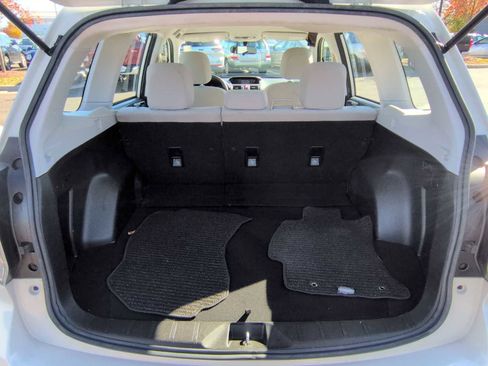 Used 2017 Subaru Forester 2.5i w/ Alloy Wheel Package image 33