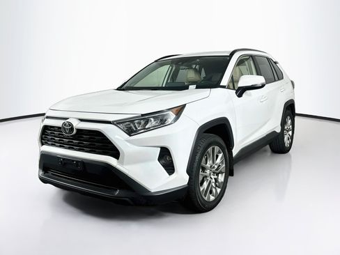Used 2019 Toyota RAV4 XLE Premium w/ All Weather Liner Package AWD/4WD image 3