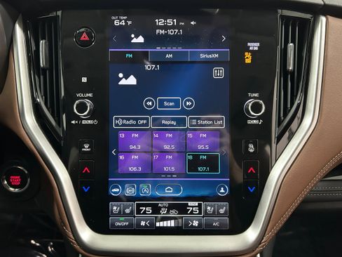 Used 2020 Subaru Outback Touring AWD/4WD image 5