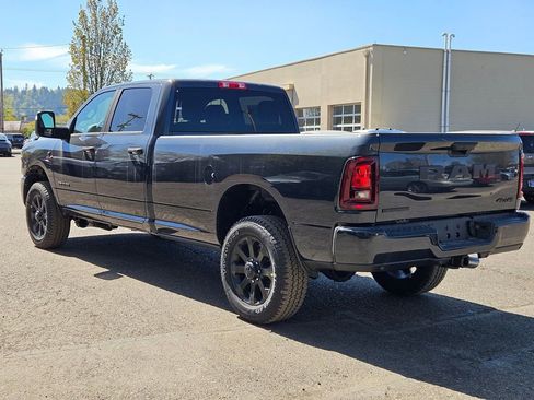 New 2026 RAM 3500 Big Horn AWD/4WD image 5