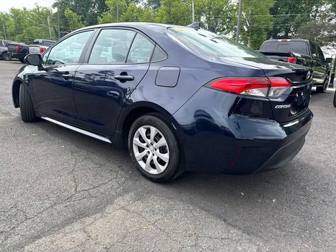 Used 2024 Toyota Corolla LE FWD image 5