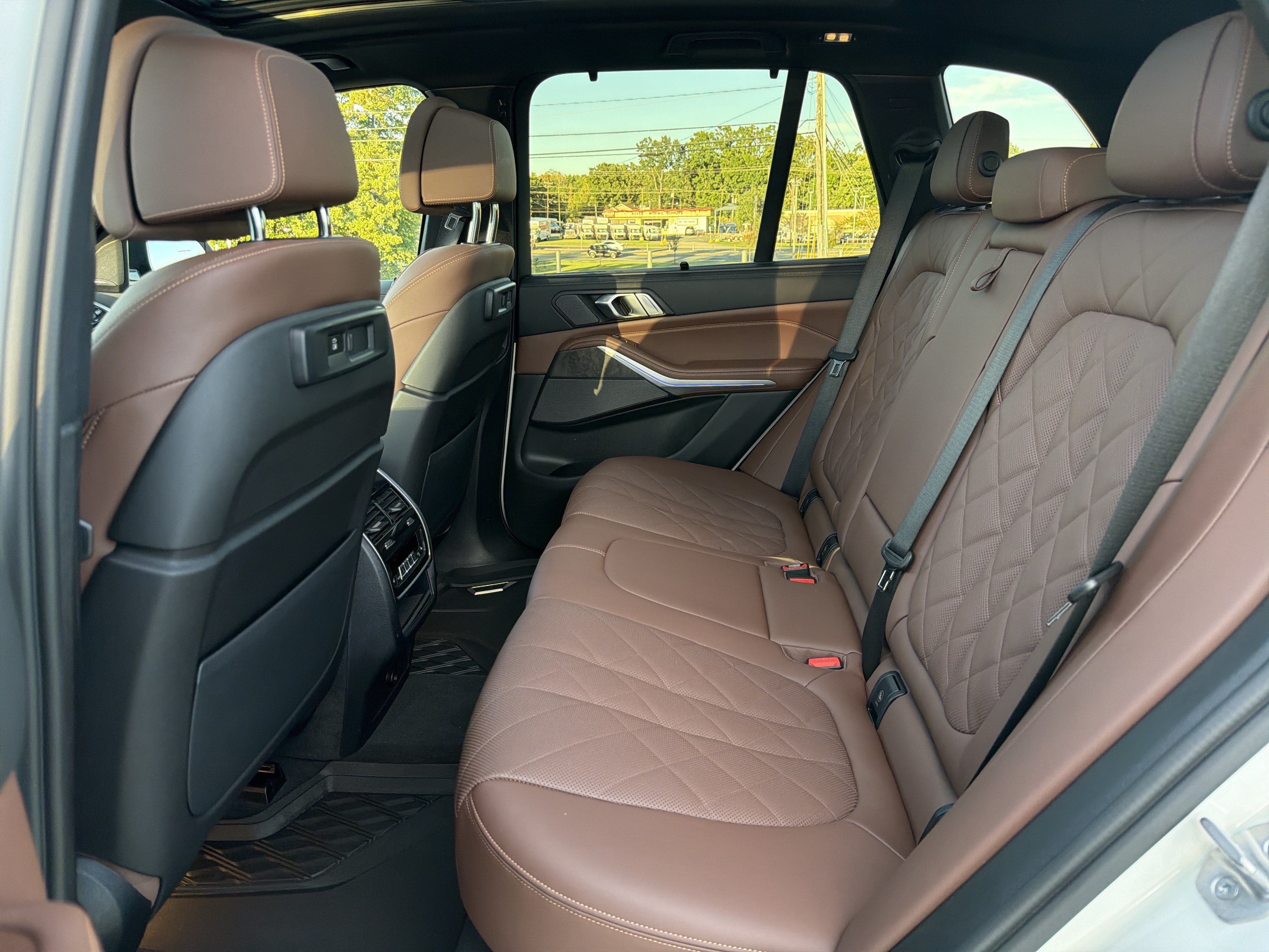 Used 2023 BMW X5 sDrive40i w/ M Sport Package RWD image 31
