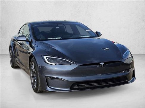 Used 2022 Tesla Model S image 3