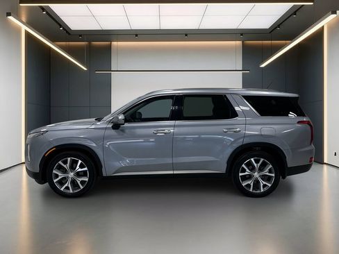 Used 2020 Hyundai Palisade SEL FWD image 2