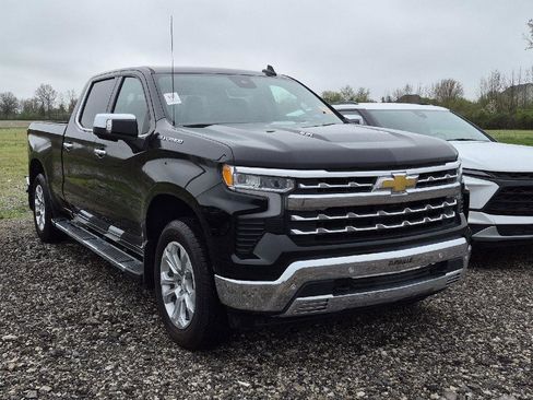 Used 2025 Chevrolet Silverado 1500 LTZ w/ Technology Package image 2
