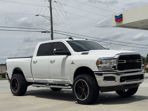 Used 2021 RAM 2500 Big Horn AWD/4WD image 3