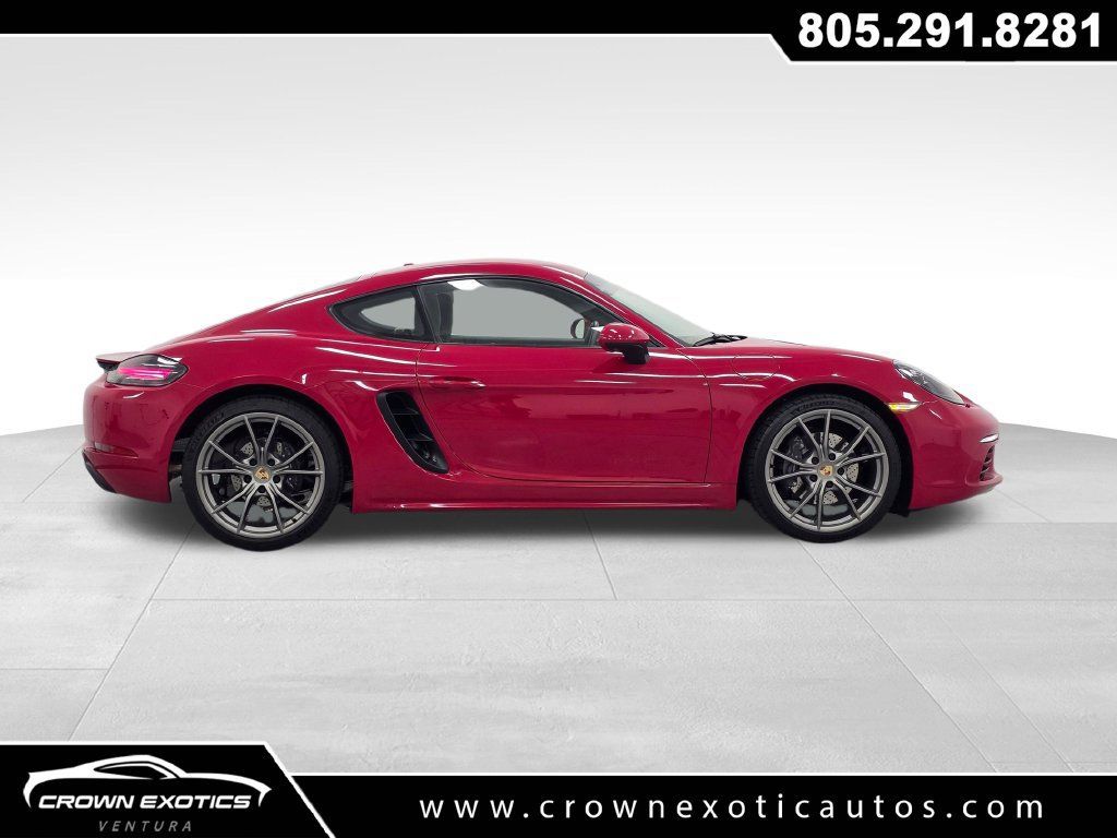 Used 2024 Porsche 718 Cayman RWD image 8