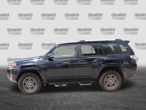 Used 2022 Toyota 4Runner SR5 Premium w/ Moonroof Package AWD/4WD image 6