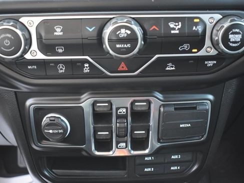 Used 2022 Jeep Wrangler Unlimited Sport AWD/4WD image 24