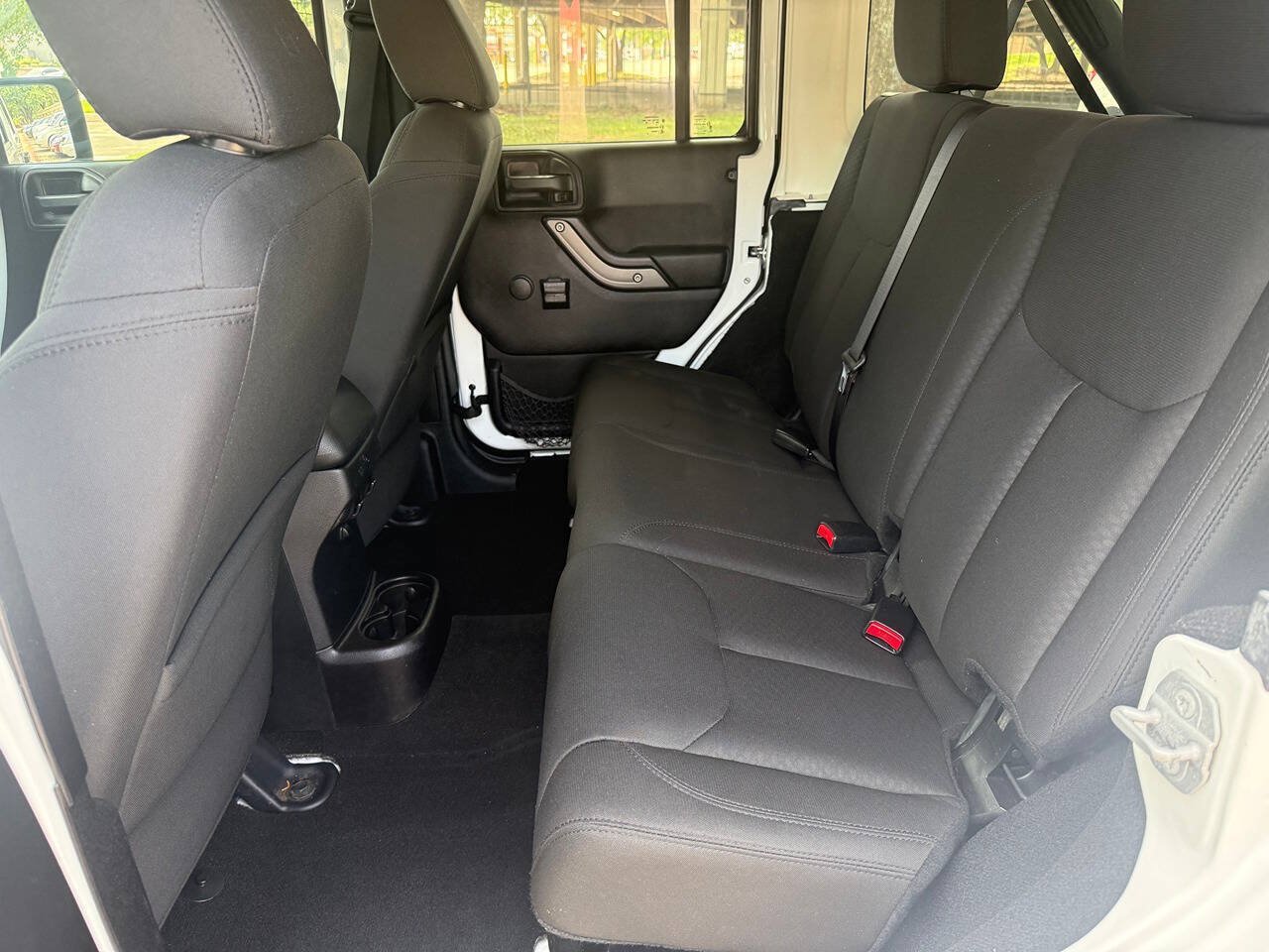 Used 2016 Jeep Wrangler Unlimited Sport w/ Connectivity Group AWD/4WD image 16
