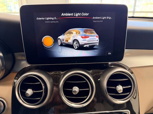 Used 2017 Mercedes-Benz GLC 300 image 46