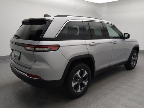 Used 2022 Jeep Grand Cherokee Limited 4xe w/ Luxury Tech Group II AWD/4WD image 10