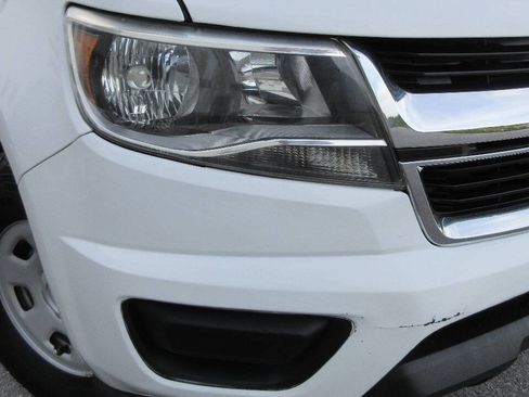 Used 2018 Chevrolet Colorado W/T w/ WT Convenience Package RWD image 39