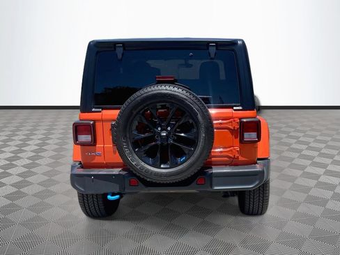 Used 2023 Jeep Wrangler Unlimited Sahara w/ Cold Weather Group AWD/4WD image 7