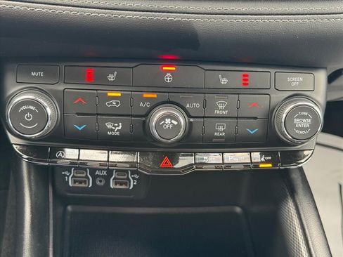 Used 2022 Dodge Durango GT AWD/4WD image 22