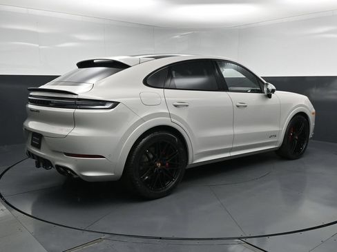 New 2026 Porsche Cayenne GTS AWD/4WD image 11