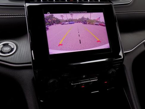 Certified 2024 Jeep Grand Cherokee Laredo RWD image 16