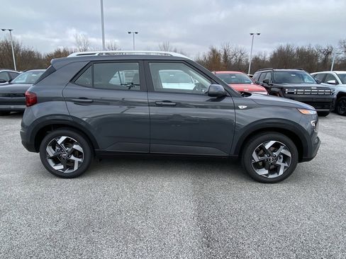 New 2026 Hyundai Venue SEL image 9