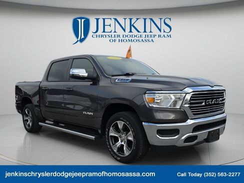 Used 2023 RAM 1500 Laramie AWD/4WD image 12