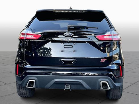 Used 2023 Ford Edge ST image 4