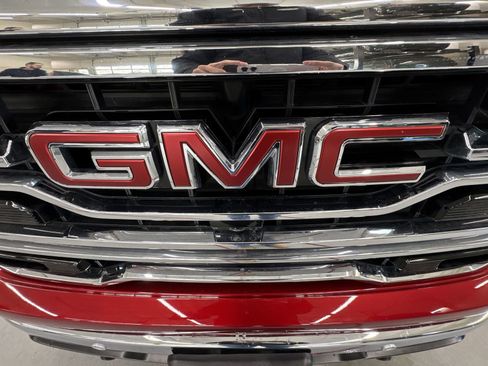 Used 2024 GMC Sierra 1500 SLT w/ SLT Premium Plus Package image 32