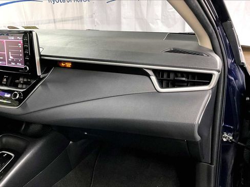 Used 2021 Toyota Corolla LE image 13