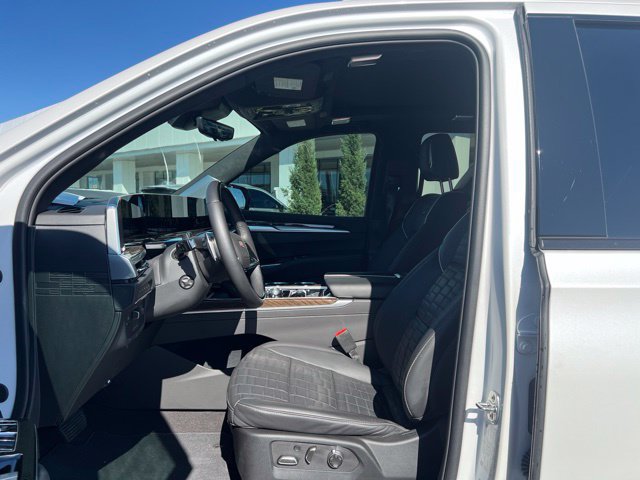 Certified 2025 Cadillac Escalade Sport Platinum AWD/4WD image 11