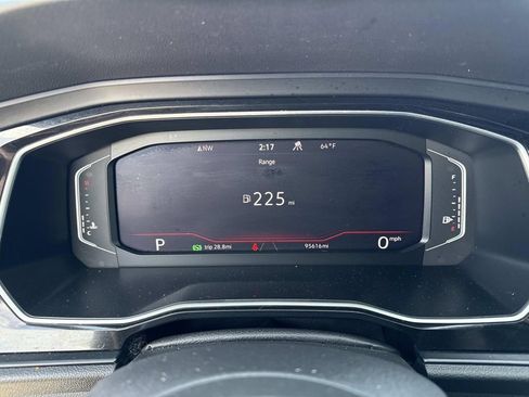 Used 2021 Volkswagen Jetta GLI Autobahn image 13