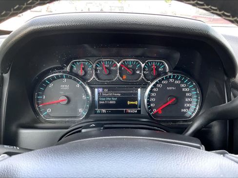 Used 2016 Chevrolet Suburban LS RWD image 25