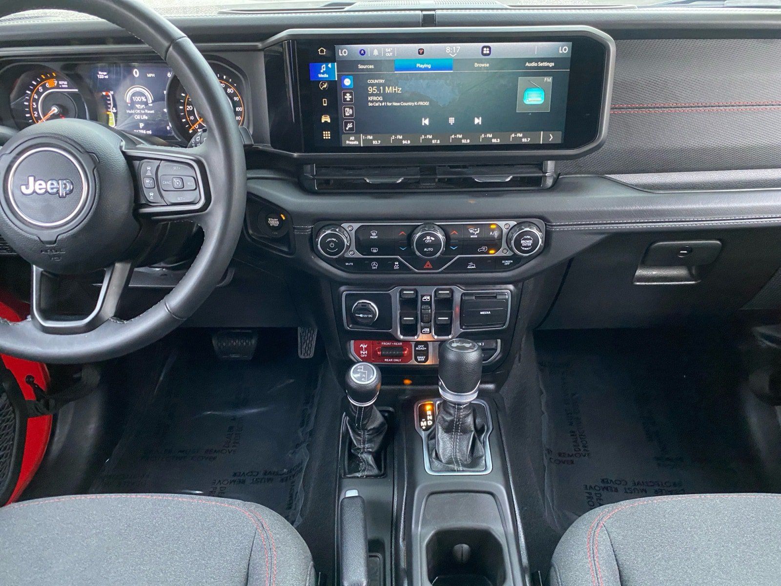 Used 2025 Jeep Wrangler Unlimited Rubicon AWD/4WD image 11