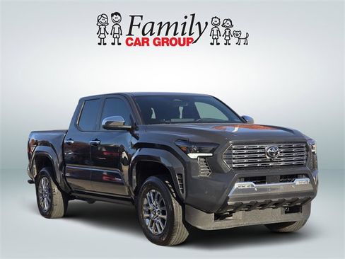 Used 2025 Toyota Tacoma Limited image 2