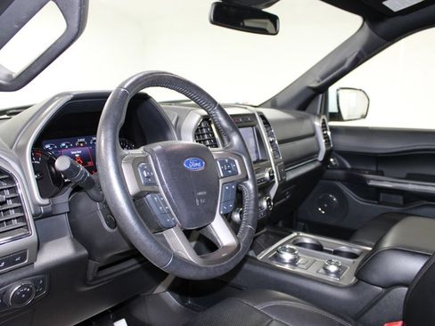 Used 2020 Ford Expedition XLT w/ Equipment Group 202A AWD/4WD image 14
