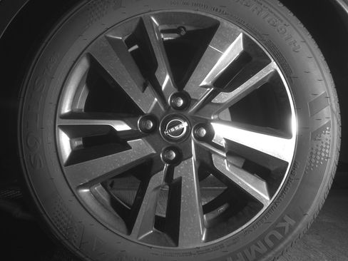 Used 2025 Nissan Versa SV image 14