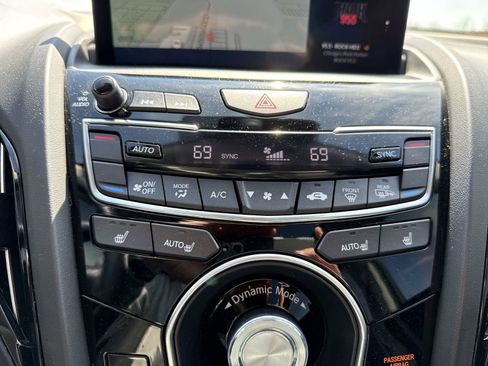 Used 2024 Acura RDX w/ Technology Package image 19