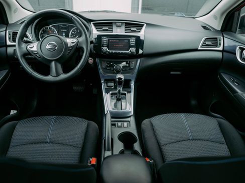Used 2018 Nissan Sentra SR image 13