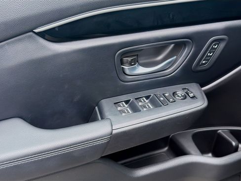 Used 2024 Honda Pilot EX-L image 16