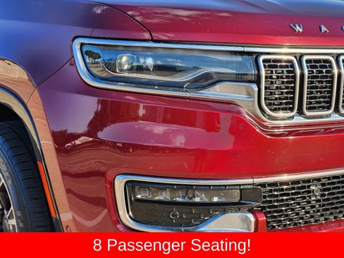 Used 2024 Jeep Wagoneer Series II w/ Flexible Seating Group AWD/4WD image 9