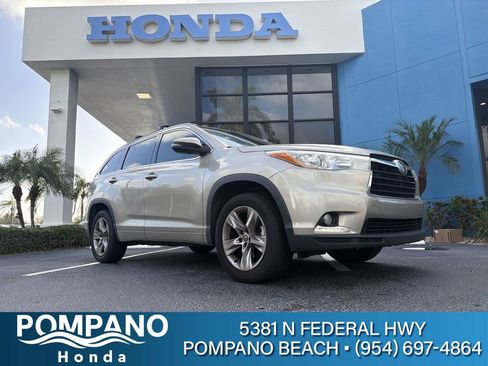 Used 2016 Toyota Highlander Limited Platinum image 1