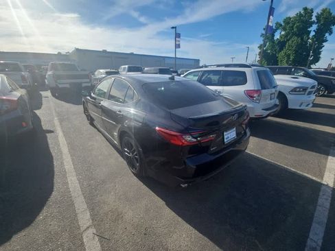 Used 2026 Toyota Camry SE w/ Convenience Package FWD image 6