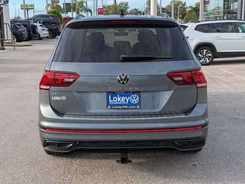 Certified 2023 Volkswagen Tiguan SE R-Line image 5