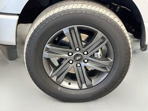 Used 2023 Ford F150 Lariat image 32