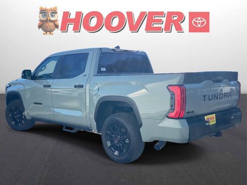 Used 2025 Toyota Tundra SR5 w/ SR5 Convenience Package AWD/4WD image 5