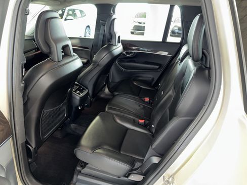 Used 2017 Volvo XC90 T6 Momentum w/ Vision Package image 15