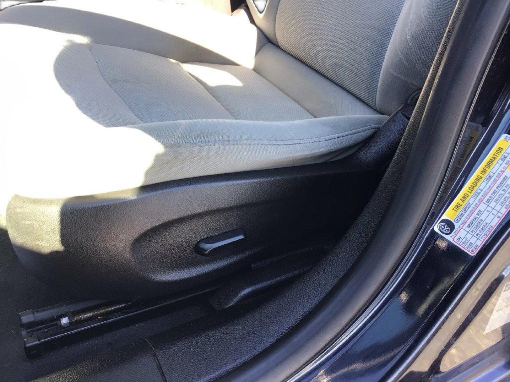 Used 2015 Chevrolet Cruze LT FWD image 18