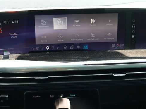 Certified 2026 Cadillac Escalade IQL Luxury AWD/4WD image 15