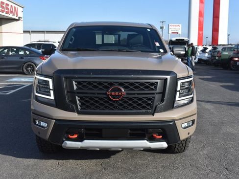 Used 2023 Nissan Titan PRO-4X w/ Pro-4x Convenience Package image 2