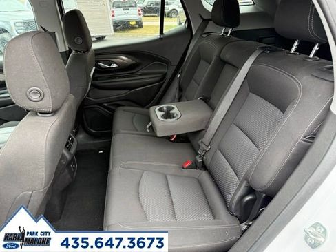 Used 2024 GMC Terrain SLE w/ Elevation Edition image 25