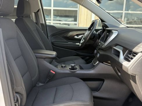 Used 2024 GMC Terrain SLE FWD image 24