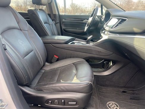 Used 2020 Buick Enclave Avenir w/ Avenir Technology Package image 11